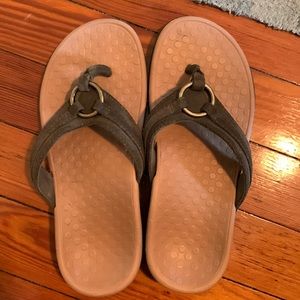Vionic sandals- army green  with gold circle emblem.